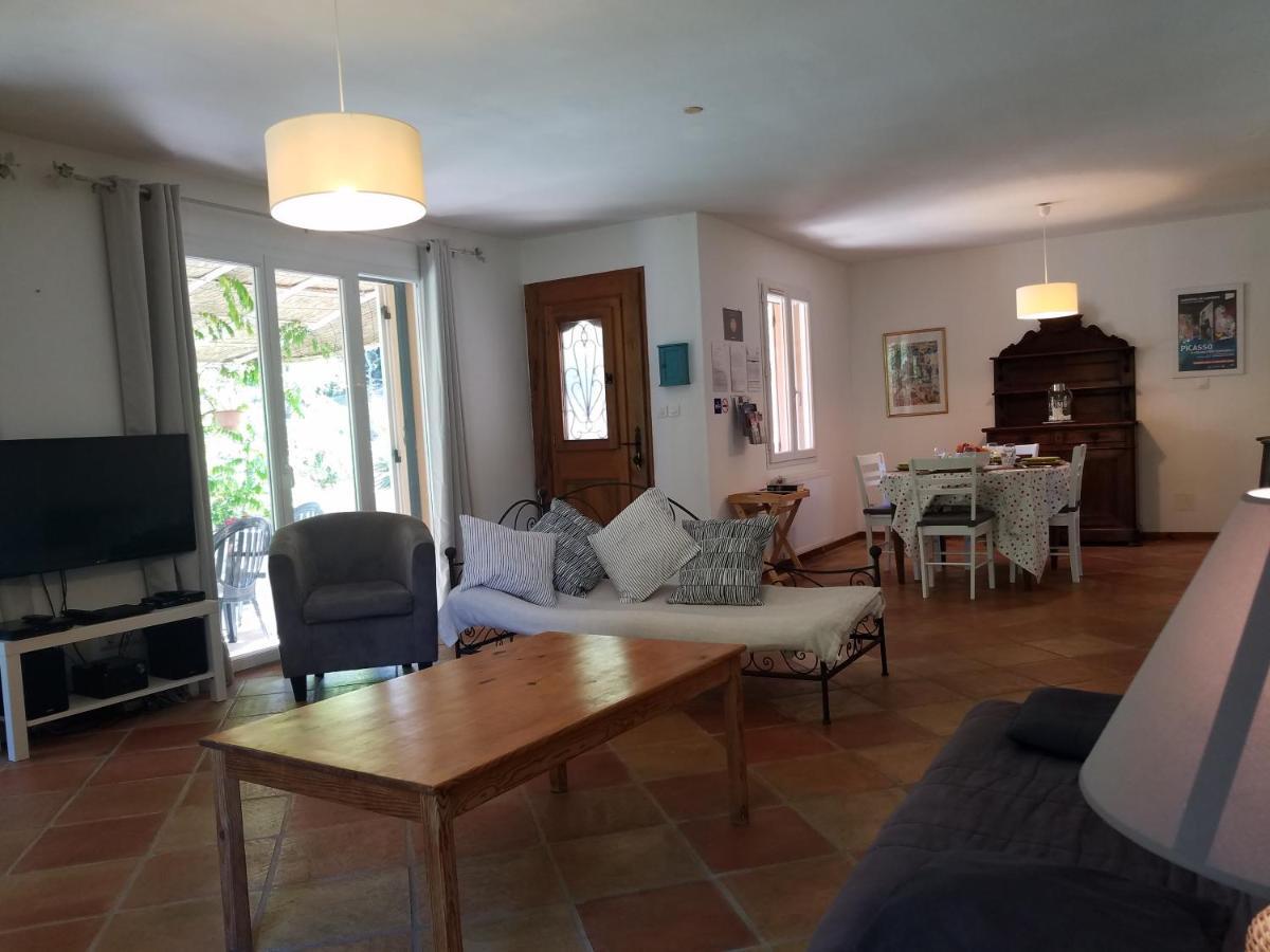 Vila Entre Nimes Et Arles Bellegarde  Exteriér fotografie